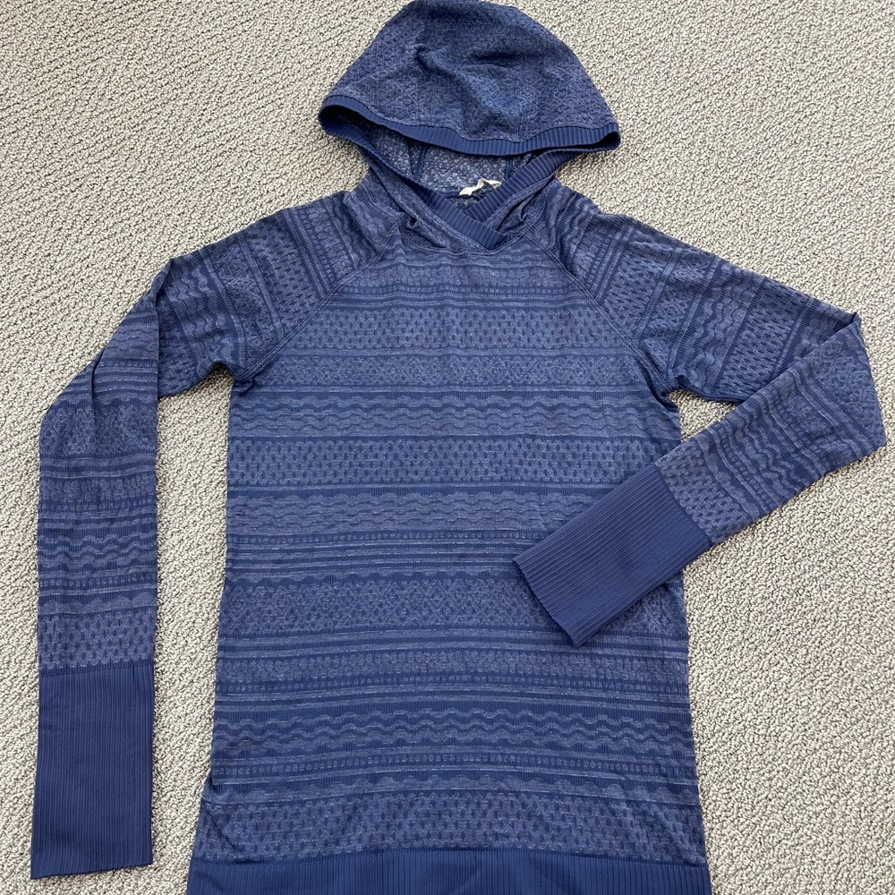 Lululemon Athletica Rest Less Gatsby Blue Patterned pullover